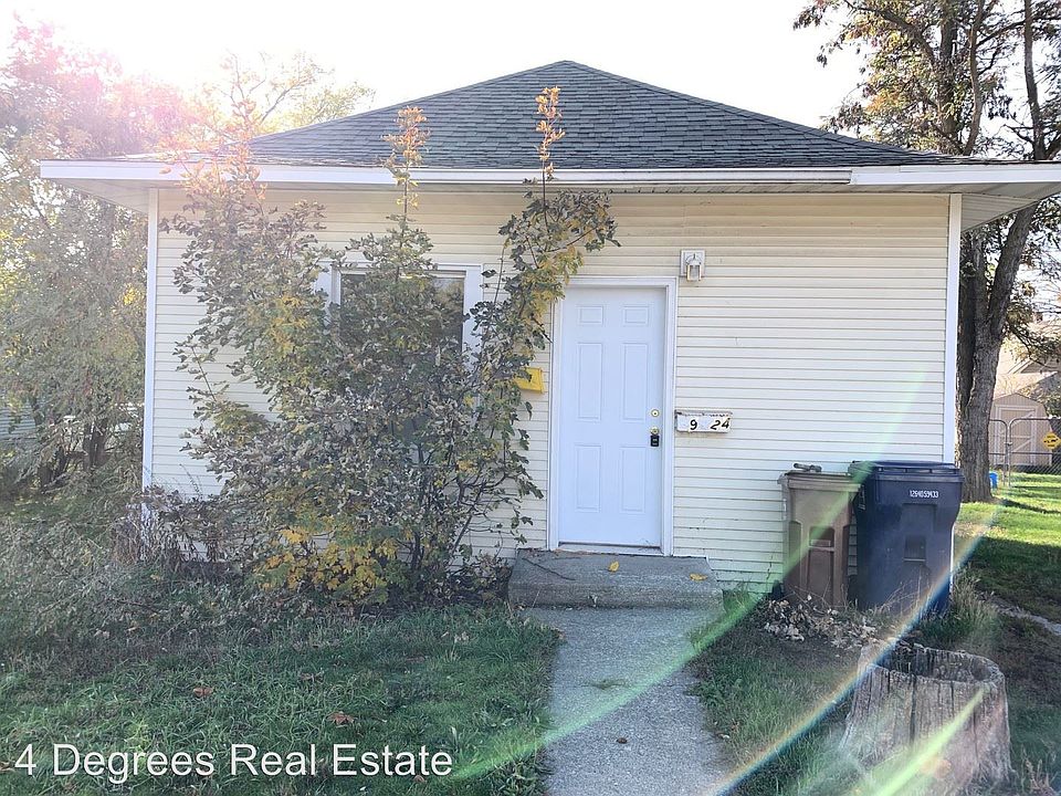 1st image of 924 E Rockwell Ave