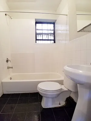 Rented by Rentall Group Inc | media 1