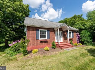 607 Melvins Rd, Telford, PA 18969