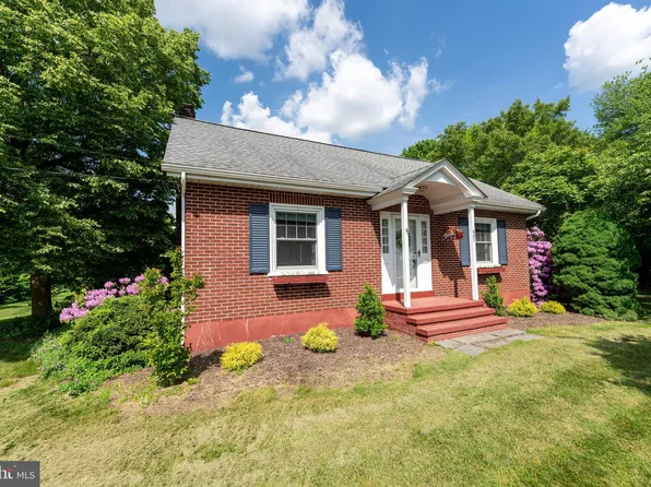 607 Melvins Rd, Telford, PA 18969