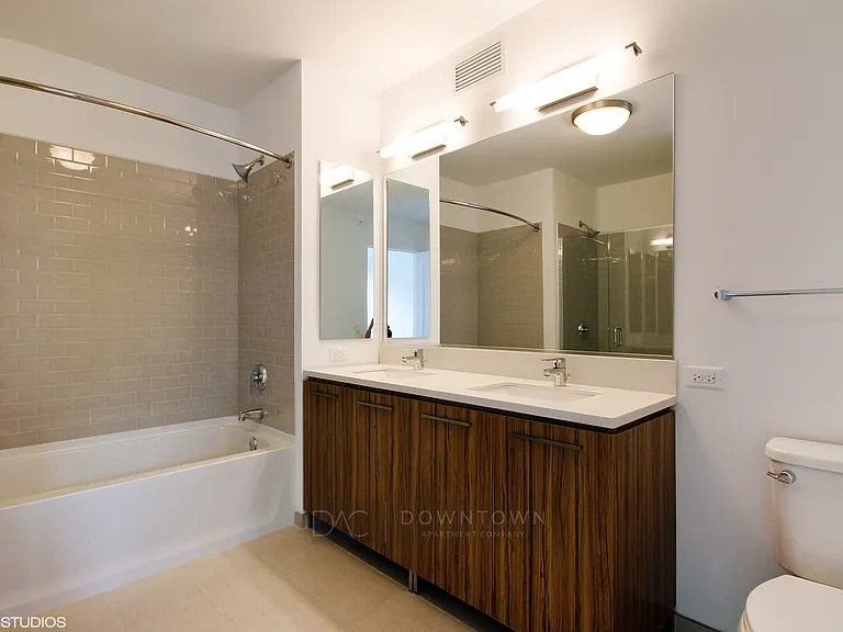 401 W Kinzie St #4410 — Photo 6