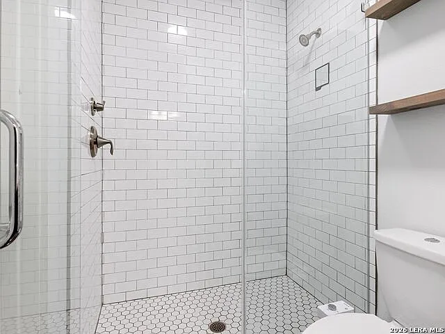 1114 N Olive St — Photo 17