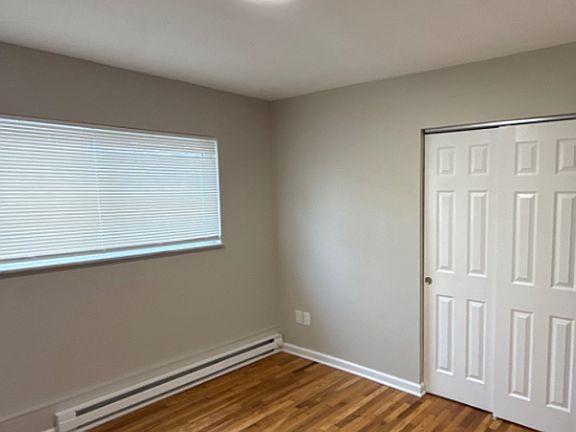 4th image of 2315 Saint James Ave #8B