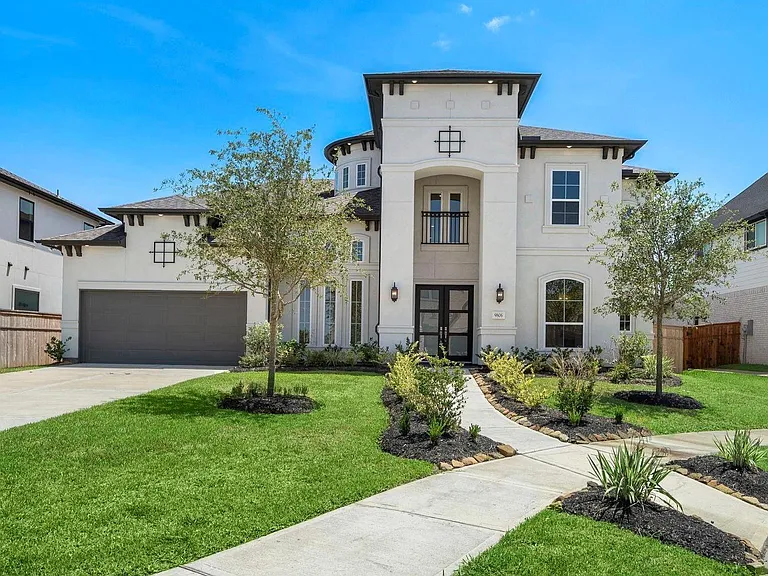 9806 Oakwood Trl — Photo 1