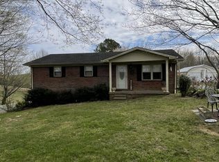 1996 Austin Rd, Lafayette, TN 37083