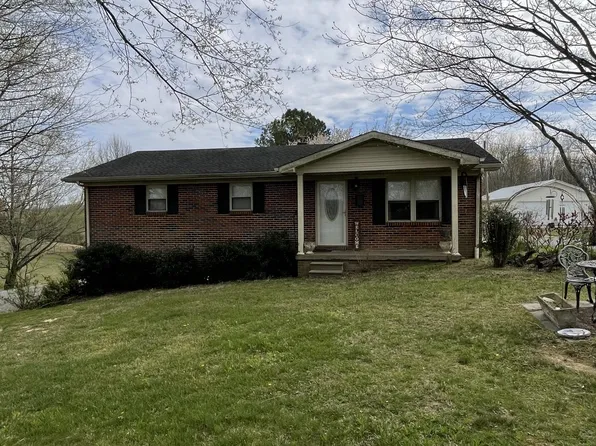 1996 Austin Rd, Lafayette, TN 37083