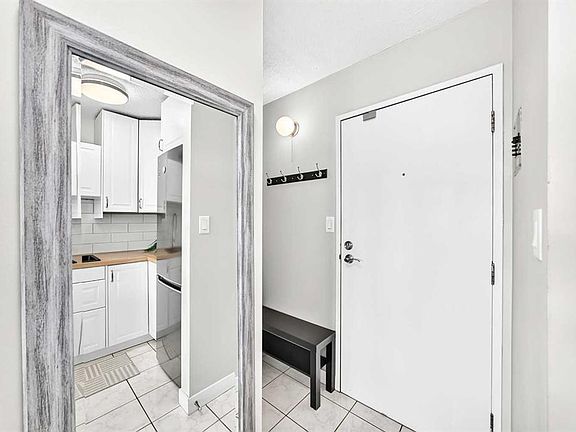 4th image of 340 S 14th Ave SW #803