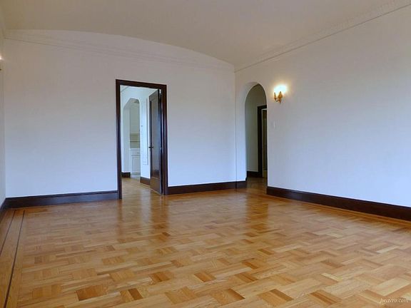5th image of 159 19th Ave APT 10