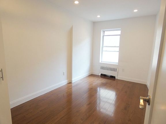 3rd image of 1146 2nd Ave APT C3