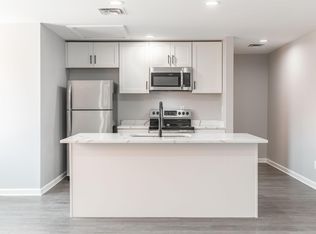 749 W Nine Mile Rd, Ferndale, MI 48220