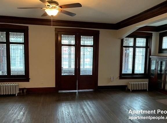 3rd image of 1419 W Fargo Ave #1