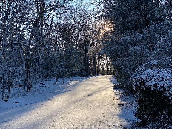 2nd image of 1911 Ridgeview Dr