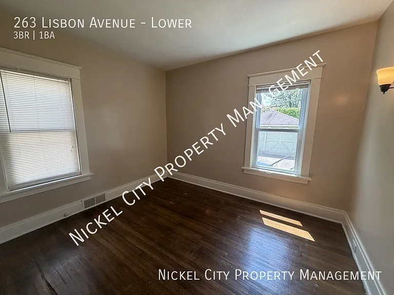 263 Lisbon Ave #LOWER — Photo 11