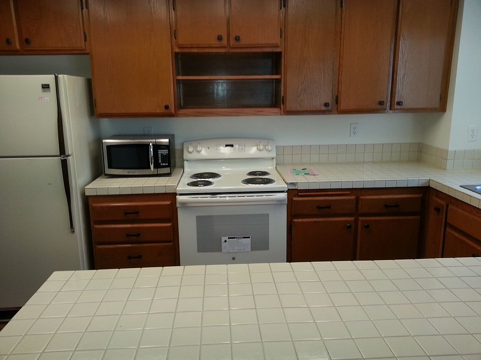 1st image of 520 Via De La Valle Unit C