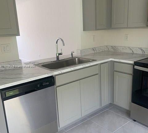 4th image of 484 NE 5th Ter