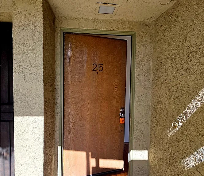 25 Carriage Way — Photo 2
