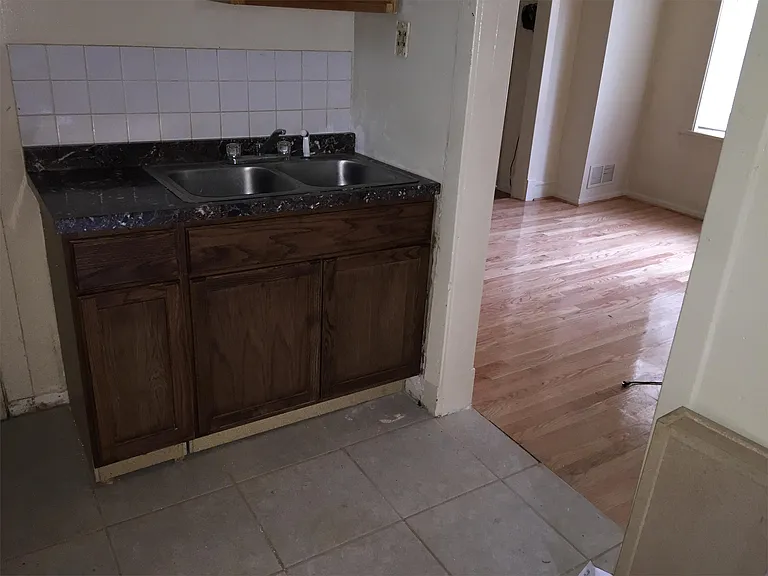 6500 S Marshfield Ave #3 — Photo 4