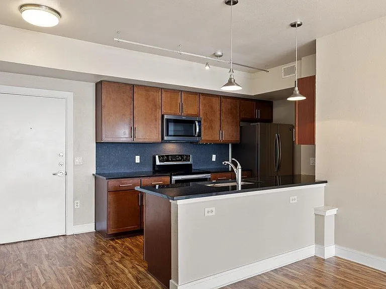 3016 Guadalupe St #303 — Photo 10