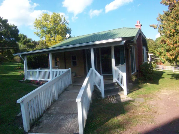 210 Fairview Street, Avis, PA 17721