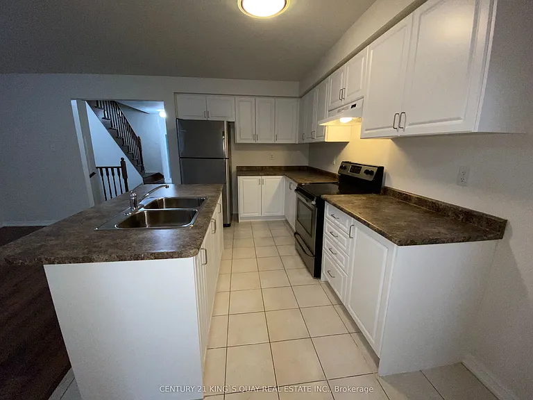 1102 Bur Oak Ave — Photo 8