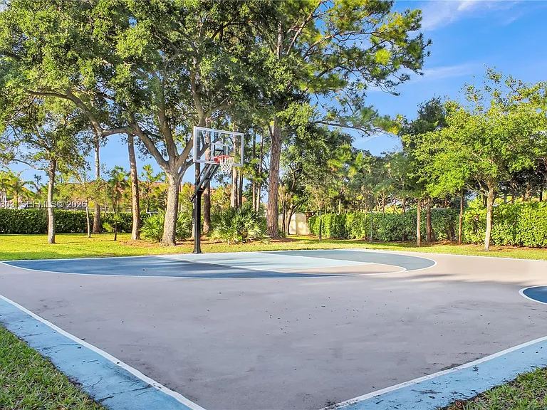 7314 Estero Dr — Photo 42