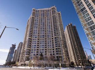3880 Duke Of York Blvd #PENTHOUSE 8, Mississauga, ON L5B 4M7