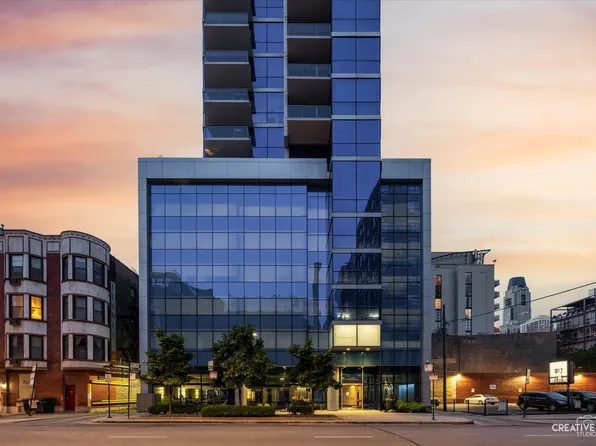 110 W Superior St #1803, Chicago, IL 60610