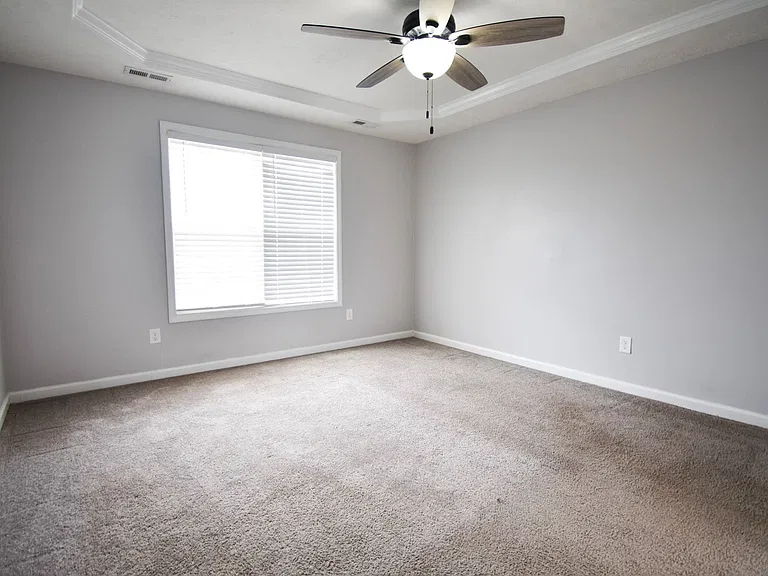135 Lenoir Dr — Photo 24