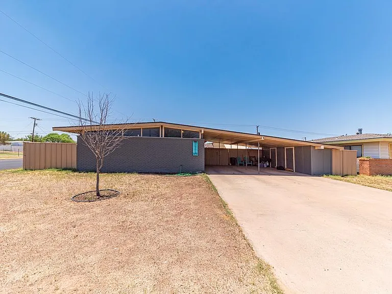 2901 Nabors Ln — Photo 43