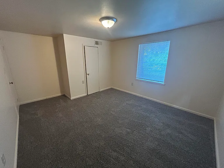 924 Mountain View Rd #14 — Photo 6