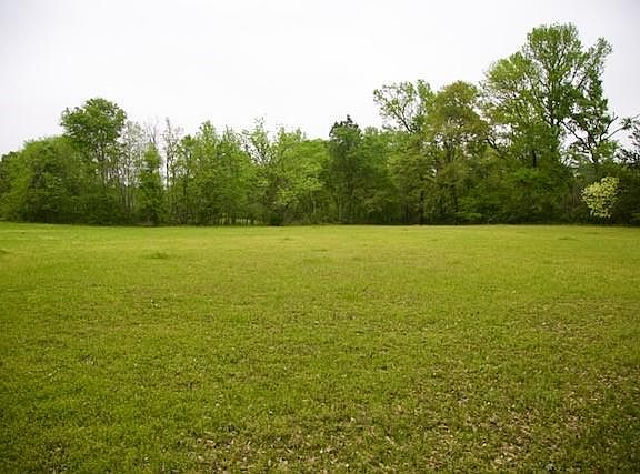 3rd image of 185 Hearne Rd