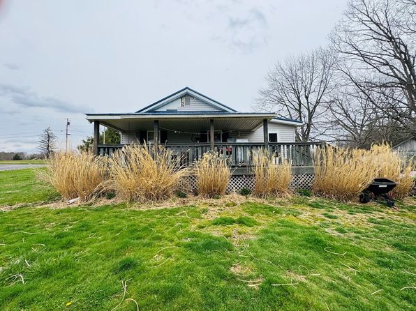 510 Robin Roost Rd, Jumping Branch, WV 25969