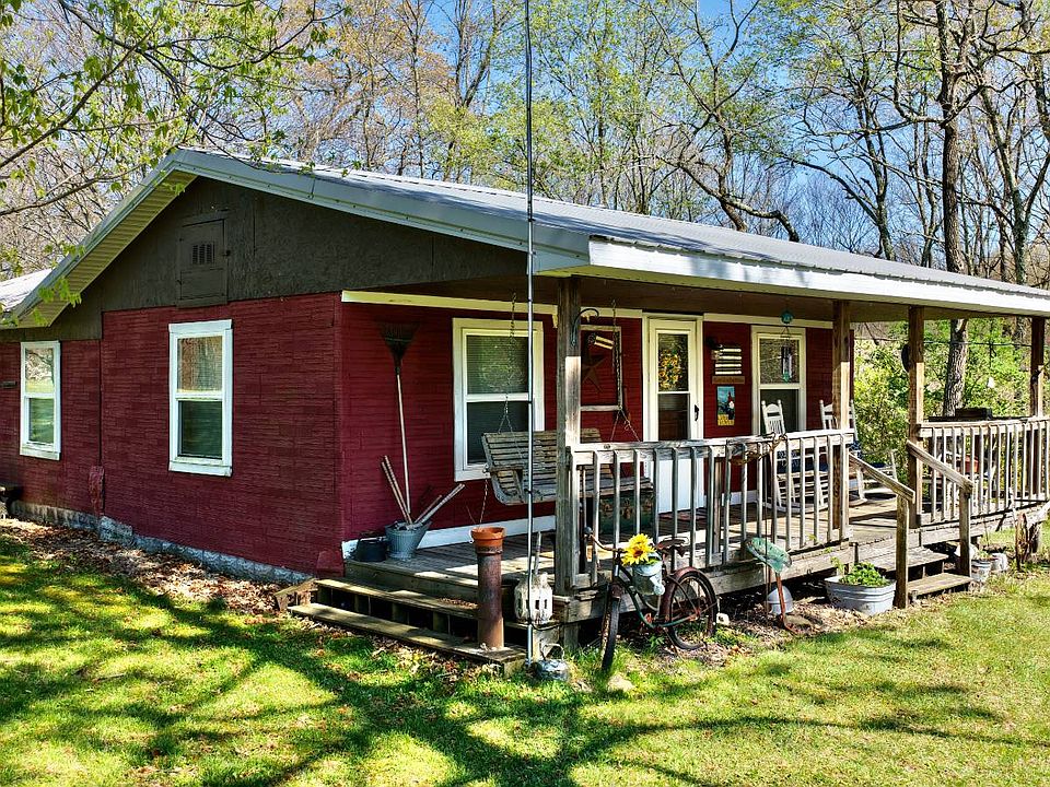 1st image of 702 River Rd