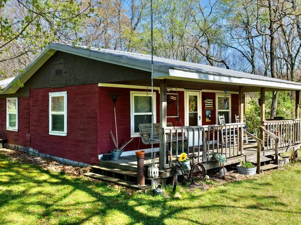 702 River Rd, Rainelle, WV 25962