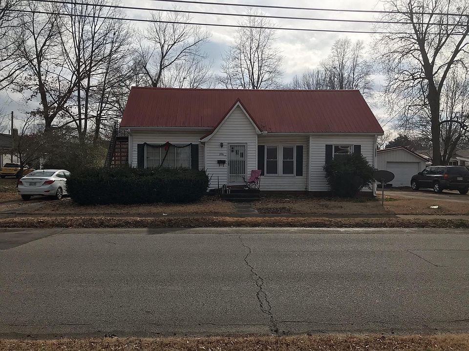1st image of 206 Cherry Ave