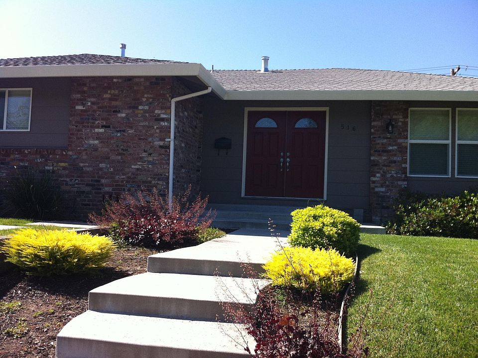 1st image of 516 Vine Way