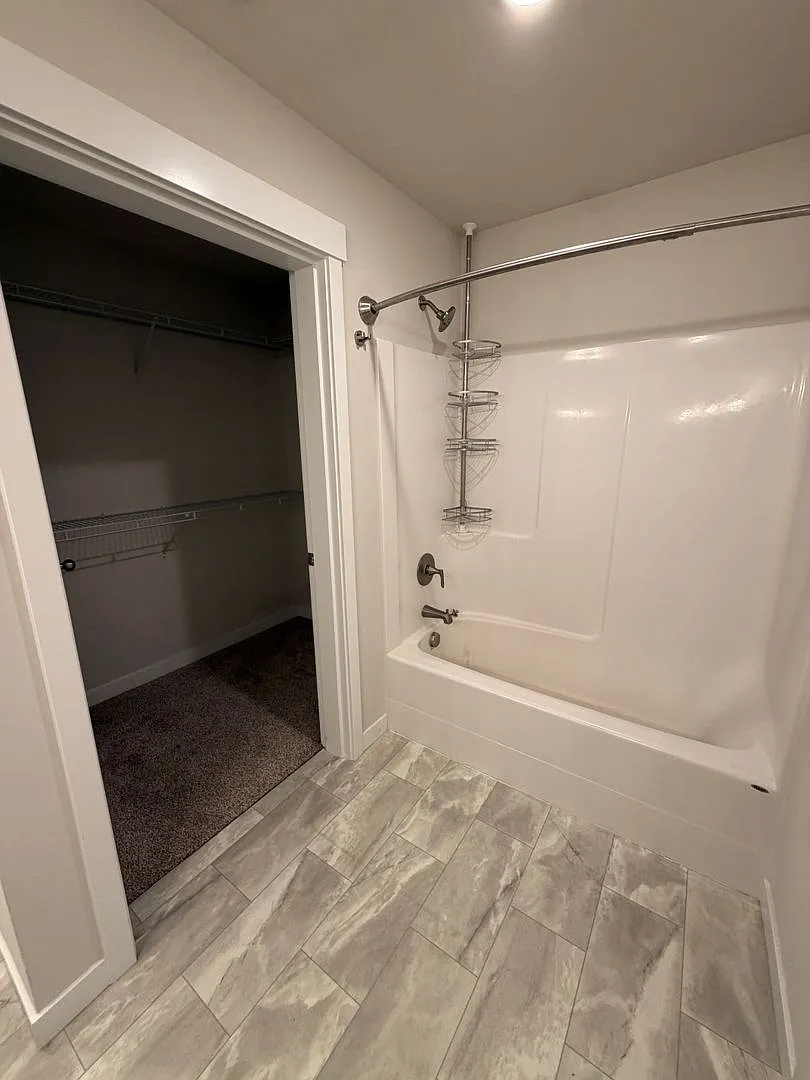 Pet Friendly Home in Mae Valley — Photo 4