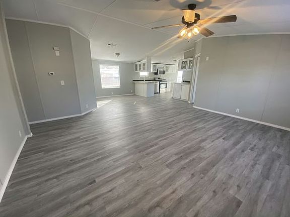 3rd image of 1883 Marquette Ave #201