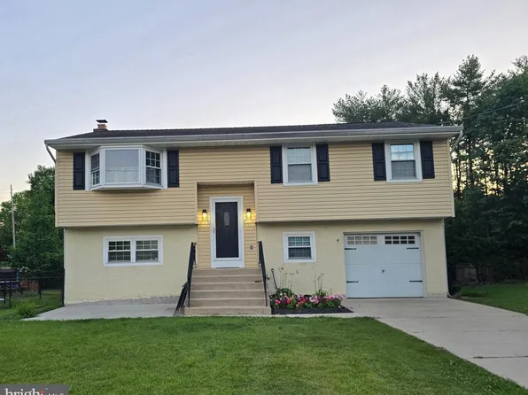 435 Arline Ave, Deptford, NJ 08096