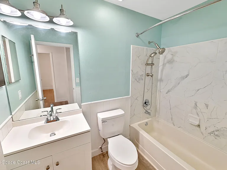 400 Calabria Ave SE — Photo 24
