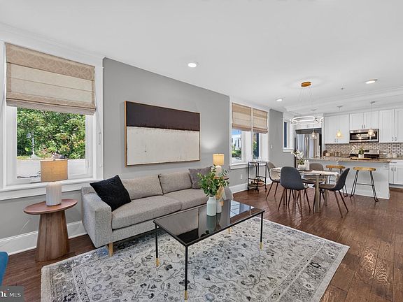 3rd image of 4041 7th St NE APT 1