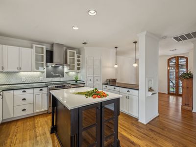 10016 Lake Gardens Dr, Dallas, TX, 75218