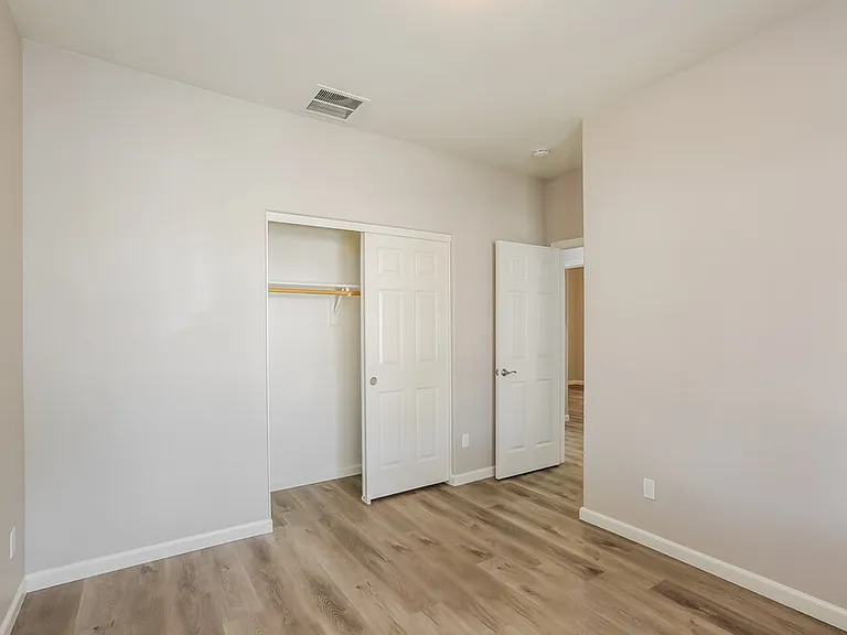 9419 W Elwood St — Photo 14