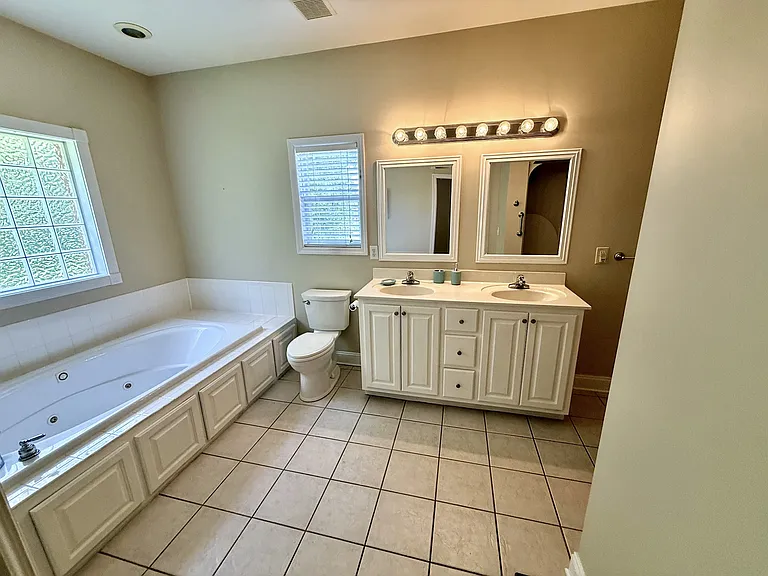 215 Woodson Dr — Photo 19