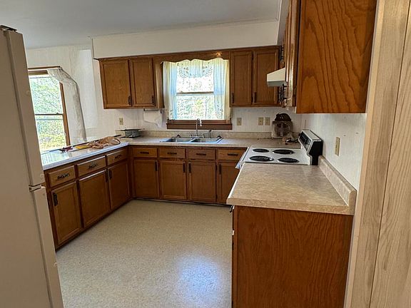 5th image of 211 Black Oak Rd