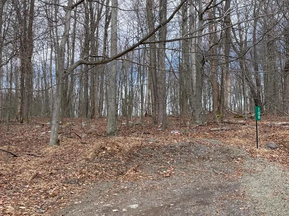 105-107 Meloni Dr, Tobyhanna, PA 18466