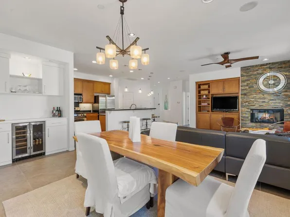 1377 Yermo Dr S, Palm Springs, CA 92262