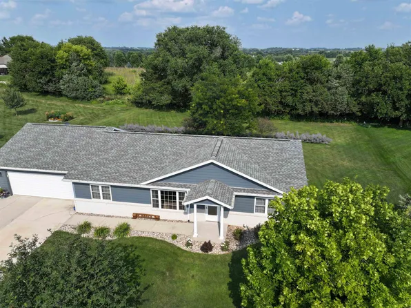 3412 Kuchel Trl, Milford, IA 51351