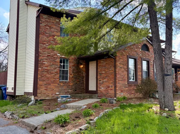 1757 Watertower Dr, Columbus, OH 43235