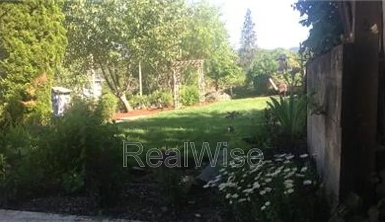 6750 Highway 66 — Photo 14